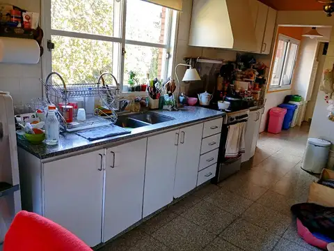 Casa en Venta con 5 cocheras