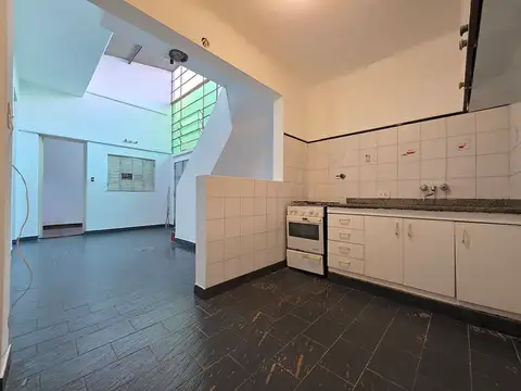 Depto Tipo Casa en Venta 56 años