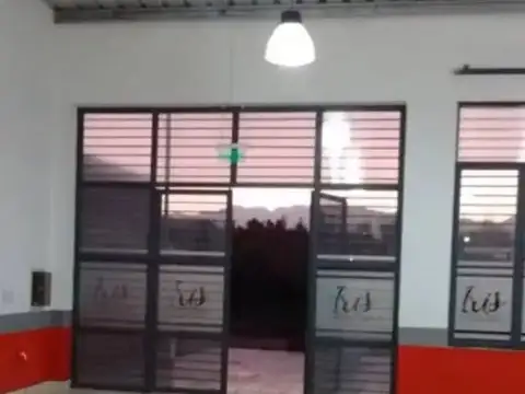VENTA IMPORTANTE SALÓN COMERCIAL TUNUYAN  MENDOZA