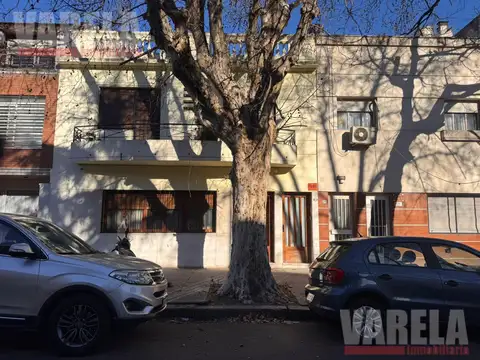 LEER EL AVISO-PH entrada independiente a Reciclar-PlantaBaja 3amb.c/Patio en Venta u$s95.000