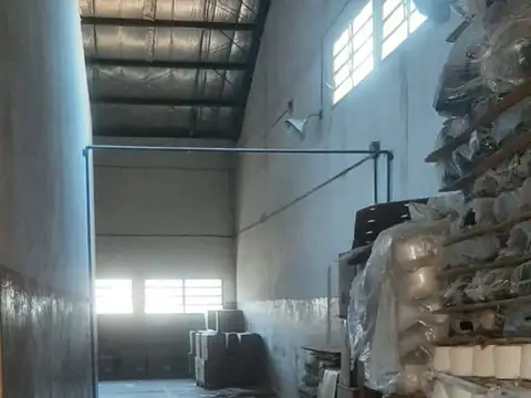 Galpon en Alquiler 42 años