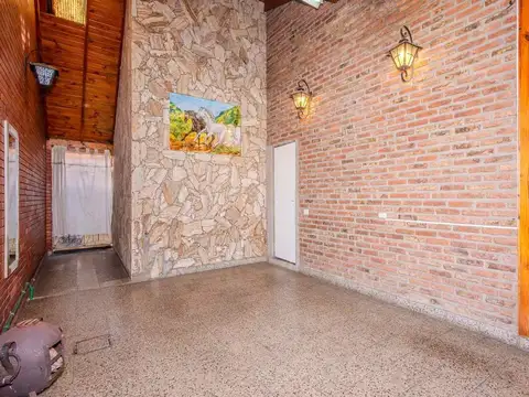 Casa en Venta con 1 cochera