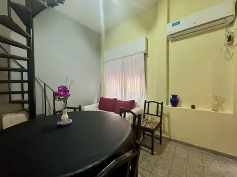 Depto Tipo Casa en Venta 45 años