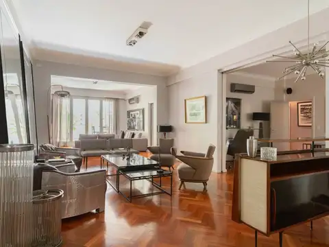 Juncal y Carlos Pellegrini