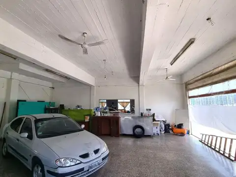 Ideal inversores! local y casa en venta, sobre Hipólito Yrigoyen, Manuel Alberti Centro, Pilar.