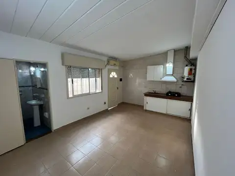 Depto Tipo Casa Monoambiente con 1 baño