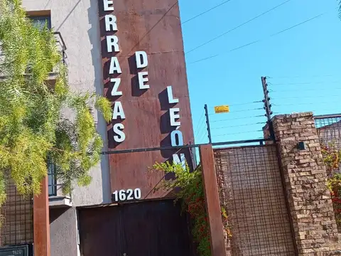 Departamento en complejo "terrazas de leon"