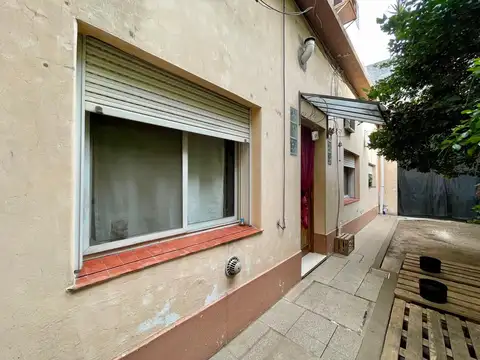 Depto Tipo Casa 4 ambientes con 2 baños