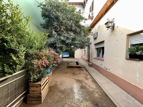 Depto Tipo Casa en Venta 60 años