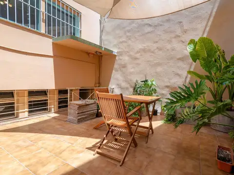 Casa en venta en Villa del Parque 5  ambientes 3 cocheras. 327M2