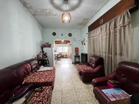 Casa con lote de 300m2 oportunidad!