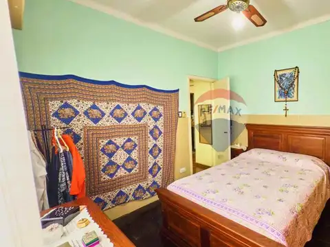 Casa 6 ambientes con 2 baños
