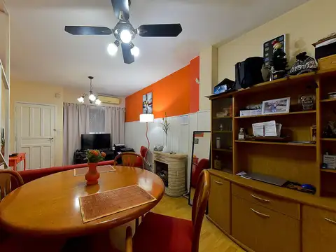 Depto Tipo Casa en Venta con 1 cocheras