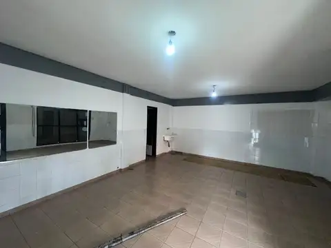 Local - Alquiler - Argentina, La Matanza - MURGUIONDO 2695
