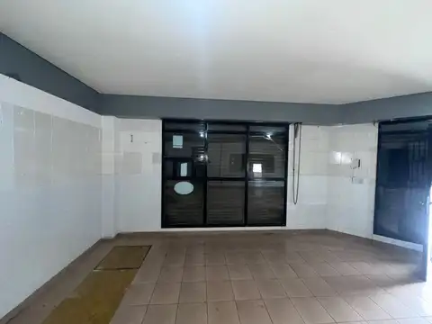 Local en Alquiler en Gregorio de Laferrere, $ 1.200.000