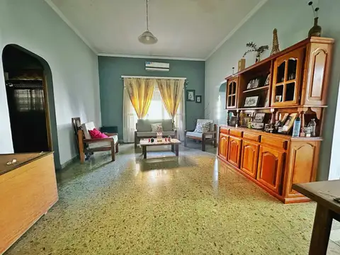 Casa en Venta en Villa Adelina, USD 140.000