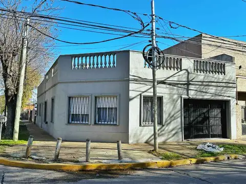 Venta casa 5 amb. Villa Adelina, terraza, garage