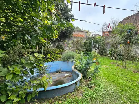 Casa en Venta con 3 cocheras