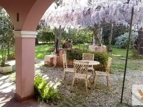 Casa 4 ambientes con 5 baños