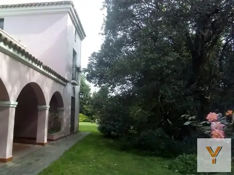 Casa en venta - 3 Dormitorios  5 Baños - Cochera - 6062Mts2 - Magdalena