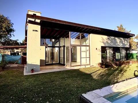 Casa en Alquiler en Villa Rosa, $ 1.750.000