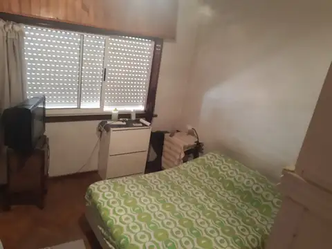 NUEVO VALOR  4 AMBIENTES,CON PATIO Y TERRAZA   PRIMER PISO POR ESCALERA   AMPLIO Y LUMINOSO