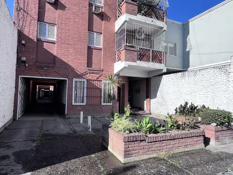 Departamento con 7 Cocheras en Santiago del Estero al 1600, SM de Tucumán