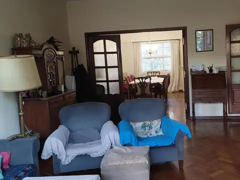 Casa 6 ambientes con 3 baños