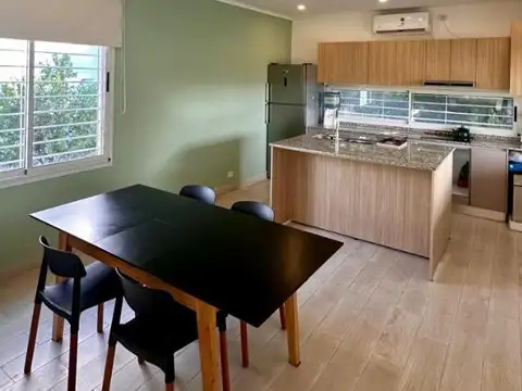 Casa 2 ambientes con 1 baño