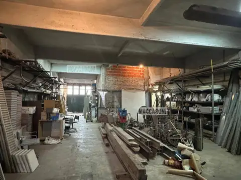 Galpon en Venta 35  mts Fondo