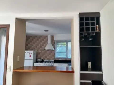 Casa 3 ambientes con 2 baños