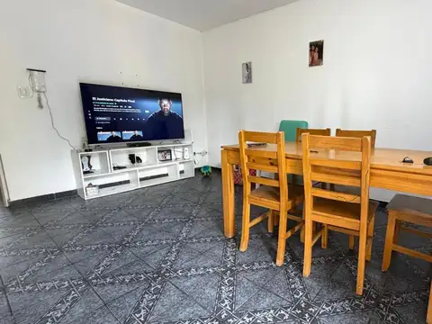 Casa en Venta con 3 cocheras