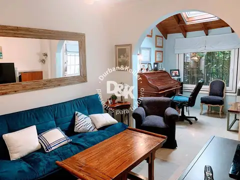 Casa 4 ambientes con 2 baños