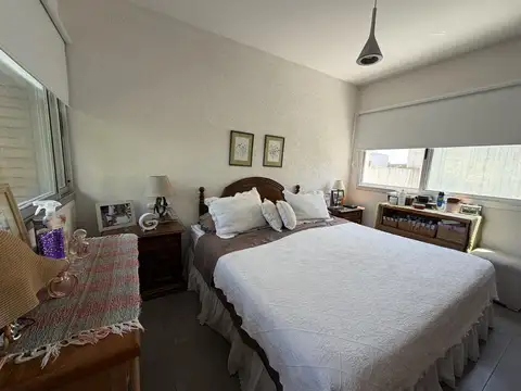Depto Tipo Casa 3 ambientes con 2 baños
