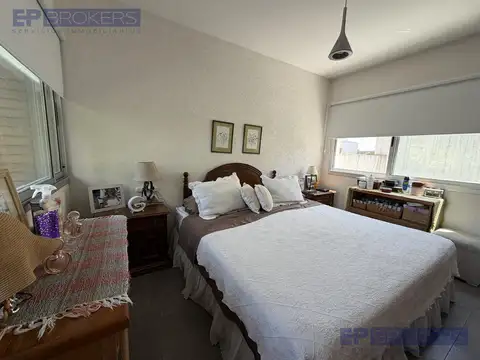 Depto Tipo Casa 3 ambientes con 2 baños