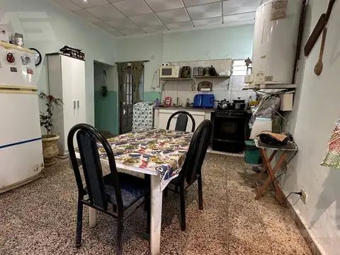 Briand al 1300 entre Castro Barros y Emilio Lamarca