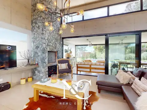 Casa en Venta en Barrio Golf 2, USD 430.000