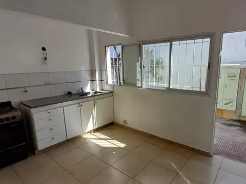 525 N 1177 e/ 6 y 7 Tolosa