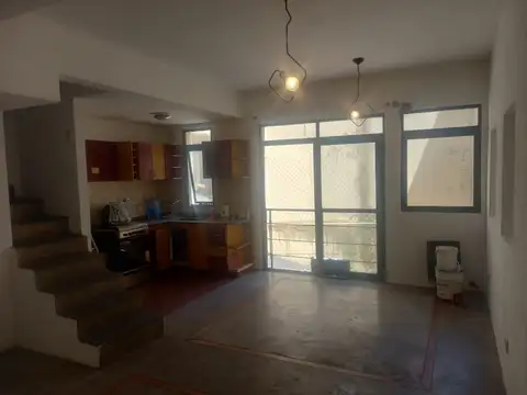 PH en DUPLEX de 20 Años de Antiguedad con terraza propia