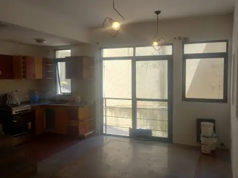 Depto Tipo Casa 3 ambientes con 2 baños