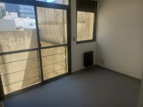 PH en DUPLEX de 20 Años de Antiguedad con terraza propia