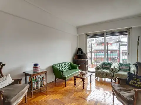 Venta Dpto. de 4 Ambientes con cochera en Boedo