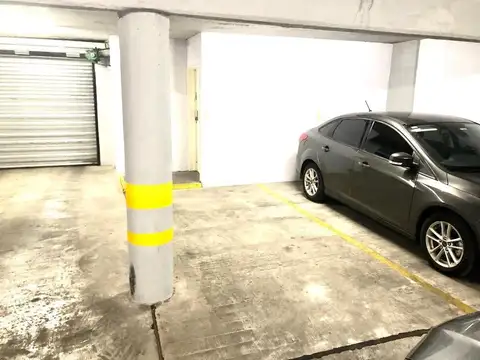 Campana 3400, Piso sub