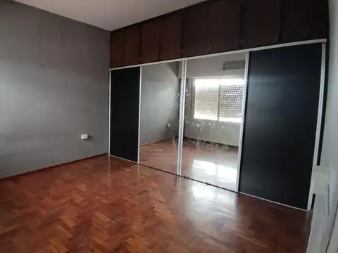 Depto Tipo Casa en Venta en Villa Dominico, USD 49.000