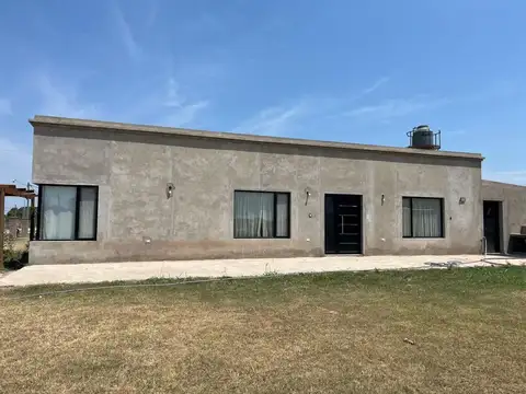 Casa en venta - 1 Dormitorio 1 Baño - 1.026Mts2 - Carmen de Areco