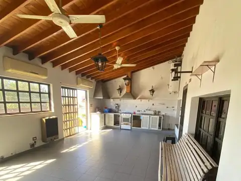 Departamento 4 ambientes con 2 baños