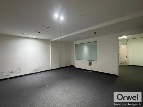 Oficina 4 ambientes con 1 baño