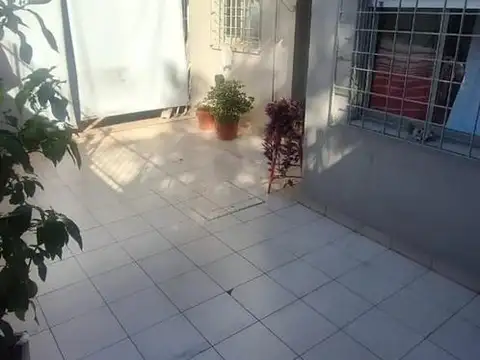 Casa de 3 Ambientes en Planta Baja con Garage en Villa Real