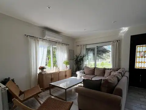 Casa en Alquiler en Los Naranjos, USD 2.950