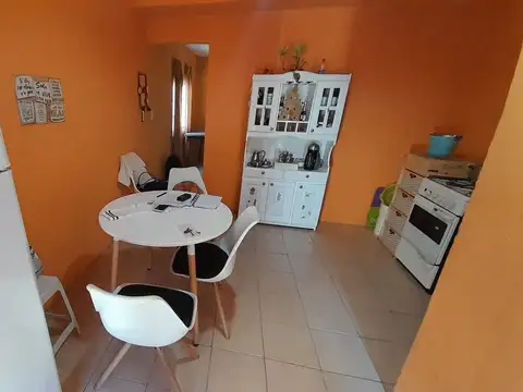 CASA 4 AMBIENTES EN VENTA BURZACO